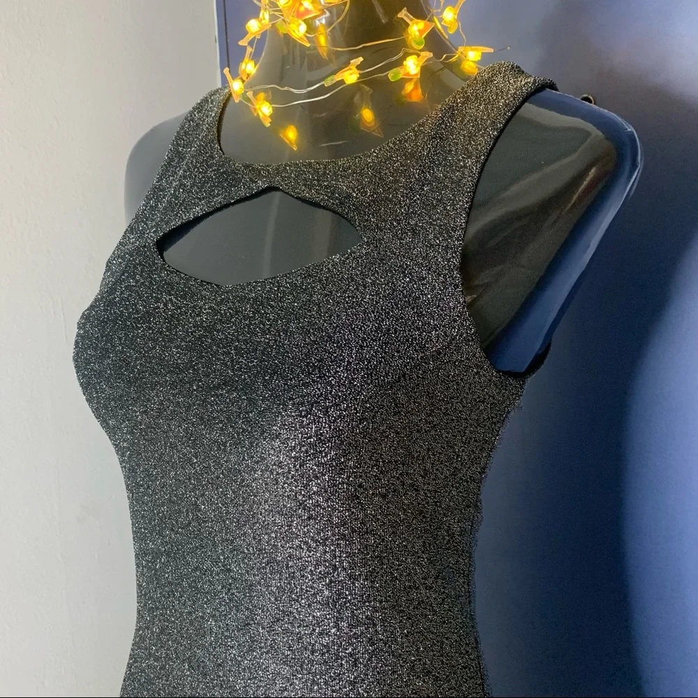 VERO MODA Shimmery Black Dress in Size-XS - Picture 3 of 13